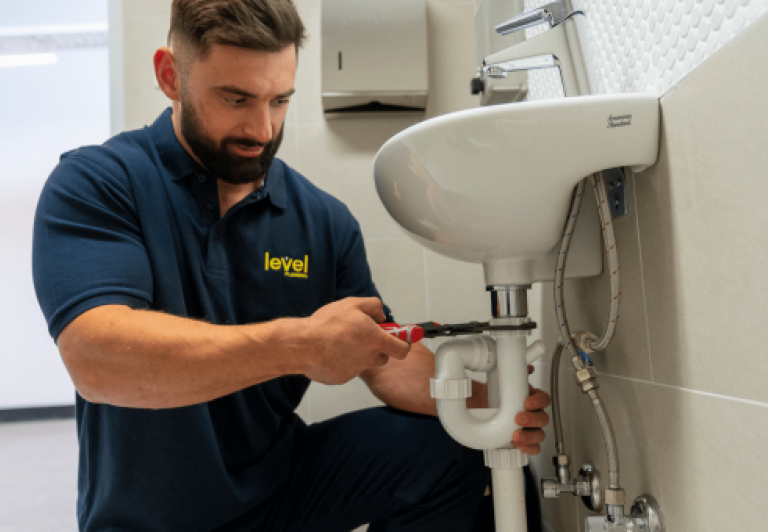 Plumber basin FocusFillWzYwMCwzNDAsInkiLDIwXQ 1