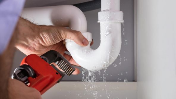 what causes leaking tap
