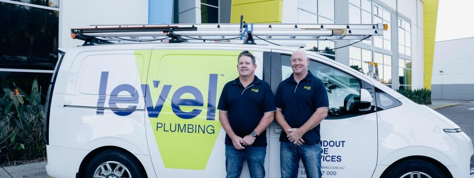 LEVEL Tweed HEAD SHOT 5 1