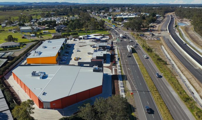Aerial view of the new Heatherbrae Supa Centre, where Level Electrical Newcastle Central delivered the full electrical installation across multiple tenancies including Anaconda, Red Rooster, Zarraffa’s Coffee and Metro.