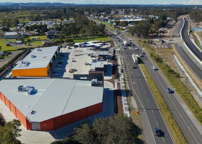 Aerial view of the new Heatherbrae Supa Centre, where Level Electrical Newcastle Central delivered the full electrical installation across multiple tenancies including Anaconda, Red Rooster, Zarraffa’s Coffee and Metro.